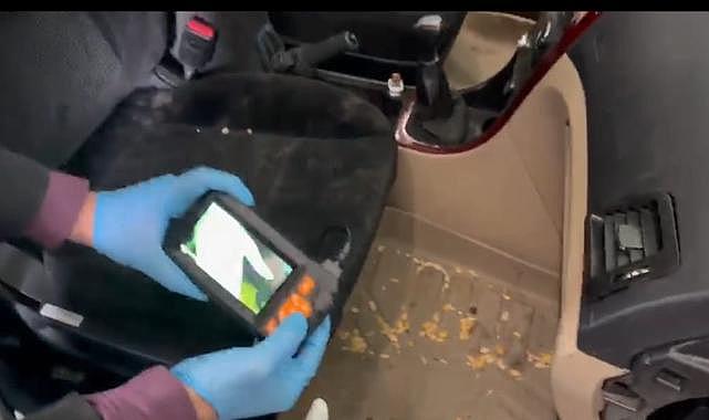 Van’da Şüpheli Araçtan Çıkan Şaşırttı