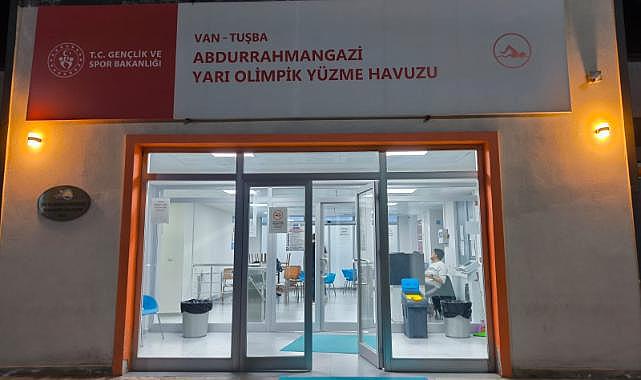 Van’da Spor Tesisi Alarm Veriyor