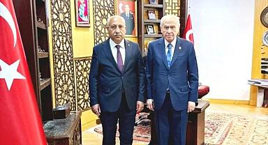 Başkan Güngöralp, MHP Lideri Bahçeli’yi makamında ziyaret etti