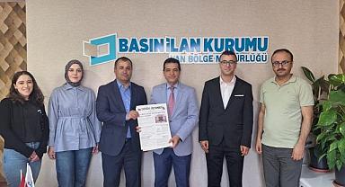 Ödüllü Gazete BİK’e Takdim Edildi