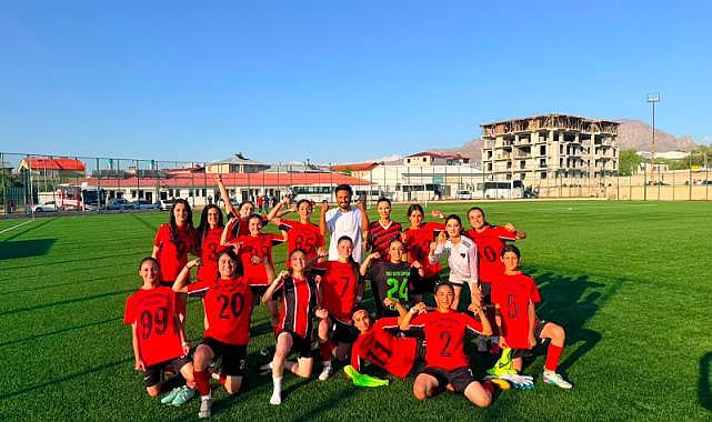 Van'ın Gururu Kadın Futbol Takımı Play-Off Yolcusu
