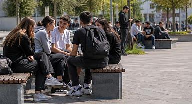 Gençler İçin Spor Ayakkabı Artık Moda Ürünü Değil