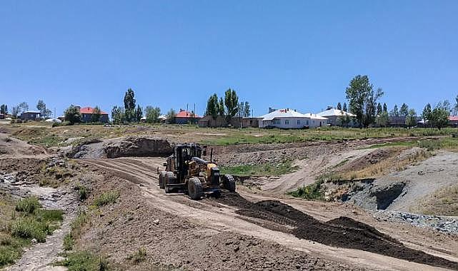 Van'da Kırsal Yollarda Bakım çalışması
