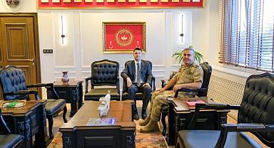 Başkale Kaymakamı Cihangir'den Komutan Avkıran'a Ziyaret