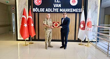 Tuğgeneral Mücahit Avkıran'dan Başsavcı Hikmet Salman'a ziyaret