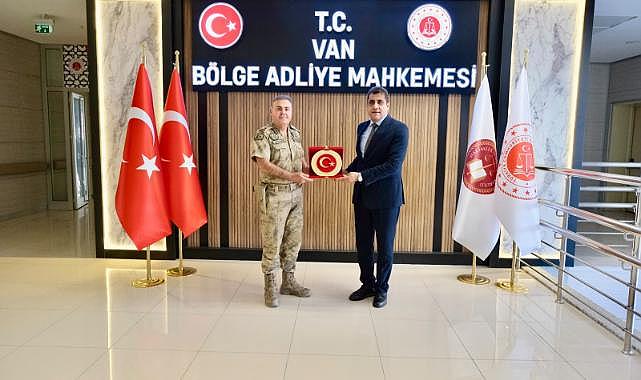 Tuğgeneral Mücahit Avkıran'dan Başsavcı Hikmet Salman'a ziyaret