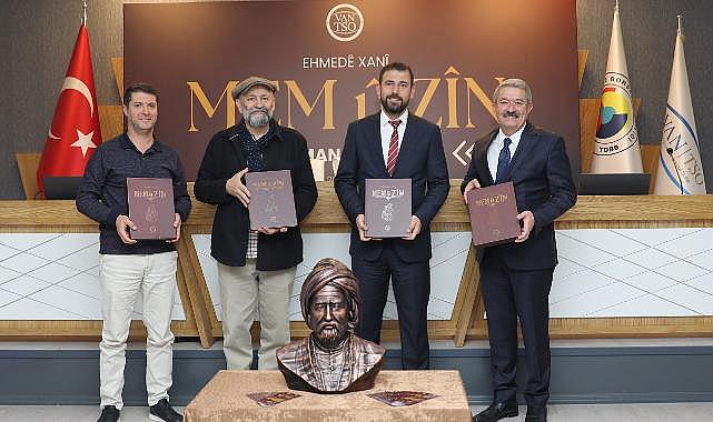 Kürt edebiyatının büyük abidesi, Ehmedê Xanî' ölümsüzleştirdi