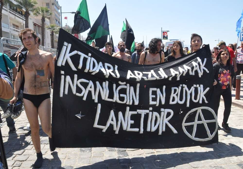 1 Mayıs’ta Soyunan Gruba Gözaltı