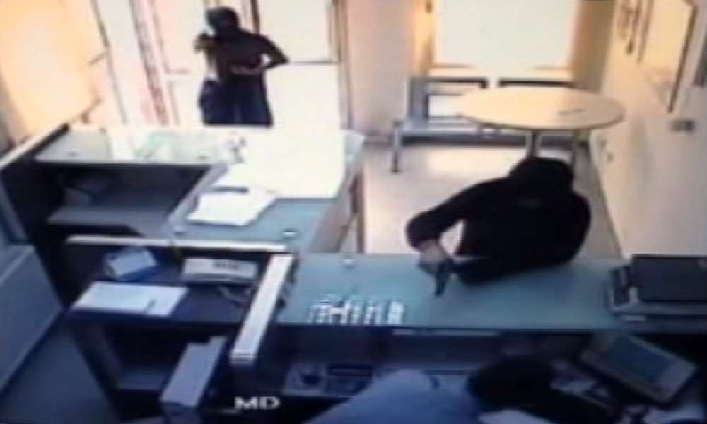 20 Saniyede 15 Bin Lirayı Böyle Çaldılar