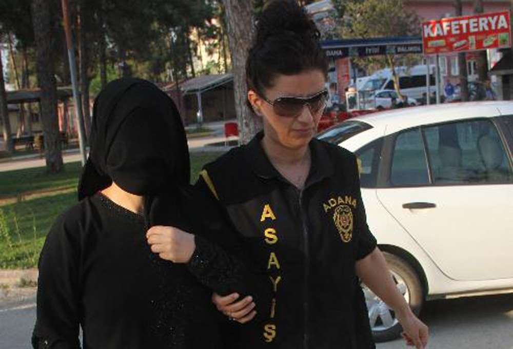 4 Bebeklerini Dolandırıcılığa Alet Ettiler !