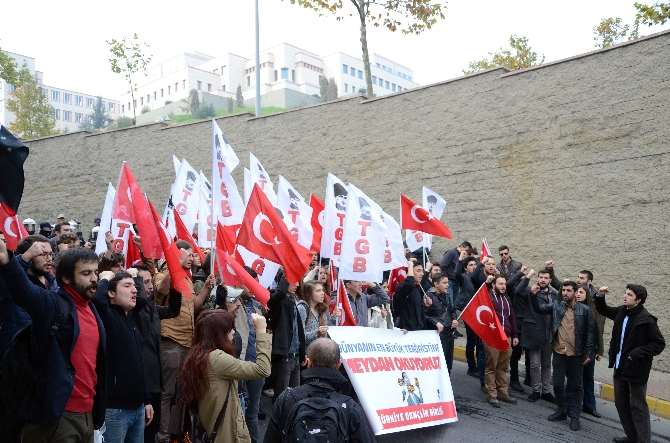 Abd Konsolosluğu Önünde Çuvallı ’obama’ Protestosu