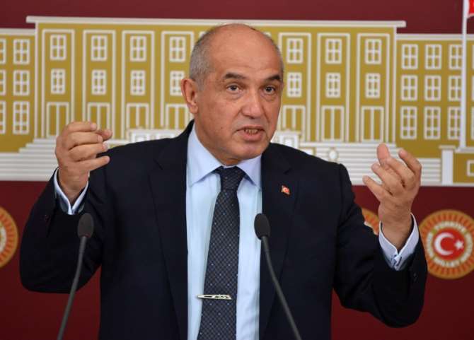 Acun Ilıcalı’nın Vekil Amcasından Partilere Survivor Teklifi