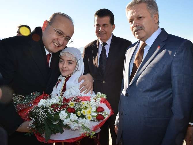 Ahıska Türklerini Akdoğan Karşıladı