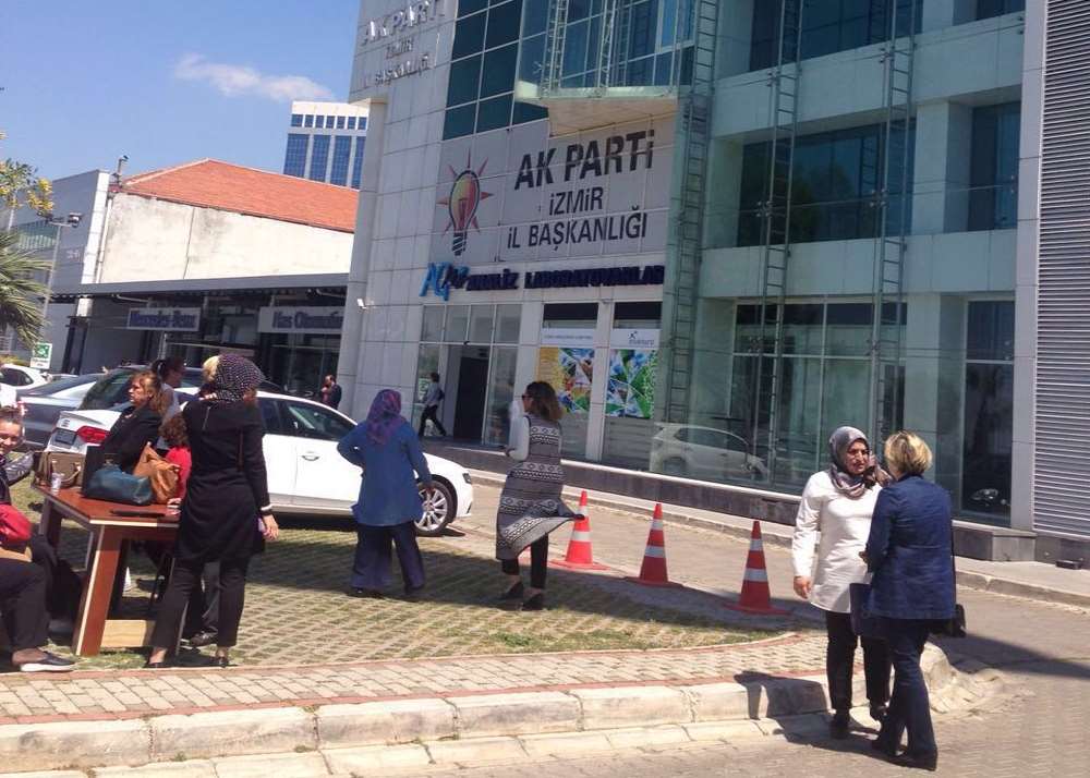 Ak Parti İl Başkanlığında ’zehirli Gaz’ Alarmı