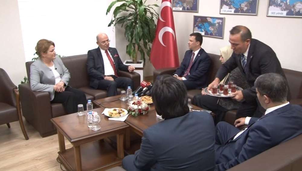 Ak Parti’den Mhp’ye Bayram Ziyareti