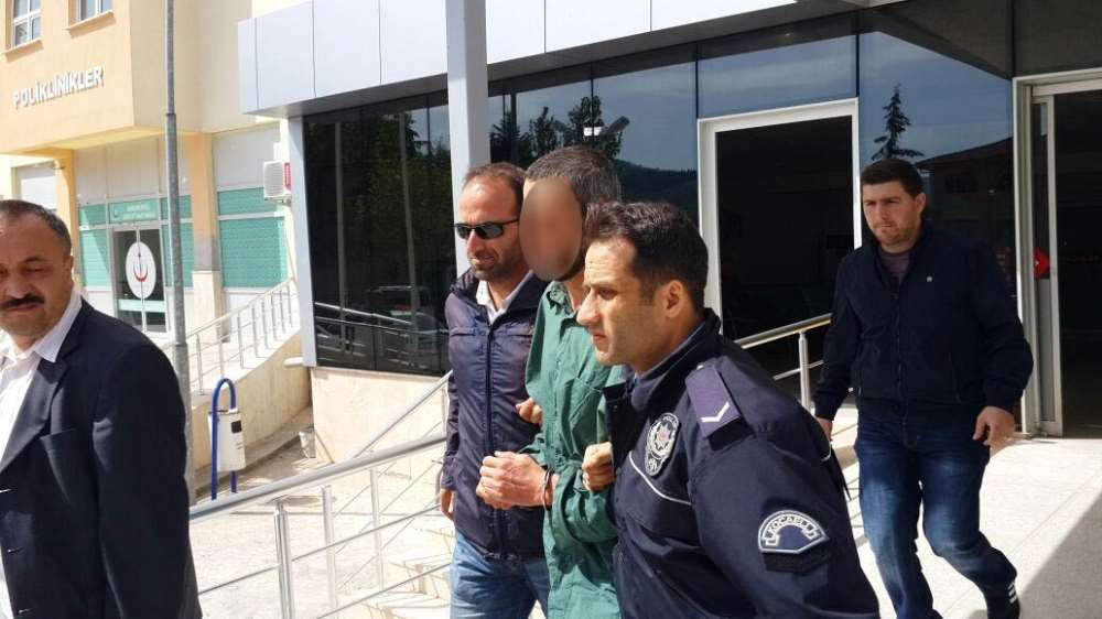 Akılmaz Olay ! Annesinin Başını Kesti