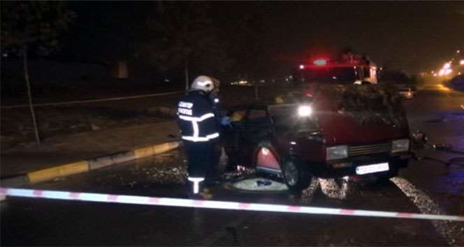 Alev Alan Otomobilde Yanarak Can Verdi!
