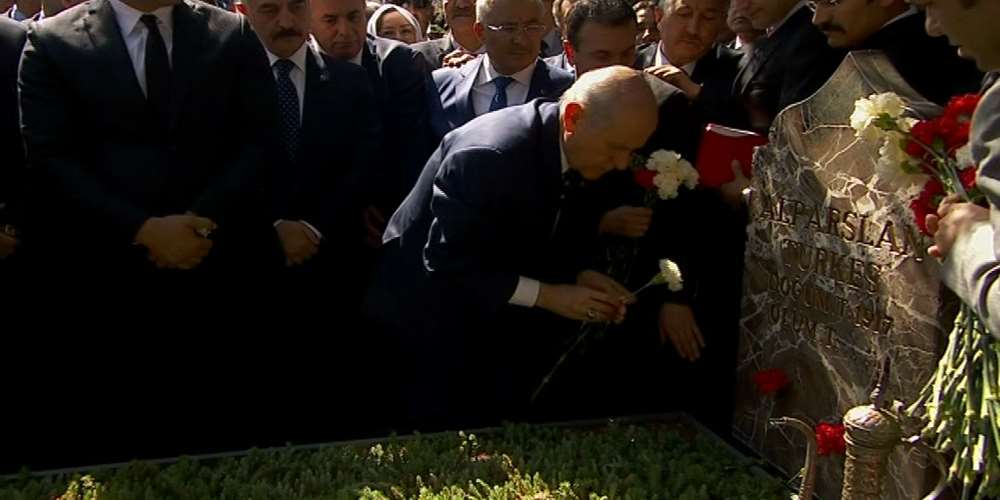 Alparslan Türkeş Kabri Başında Anıldı