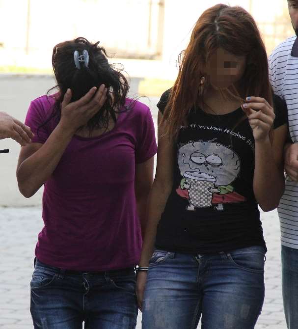 Altın Ve Para Bulamayınca Et Çaldılar
