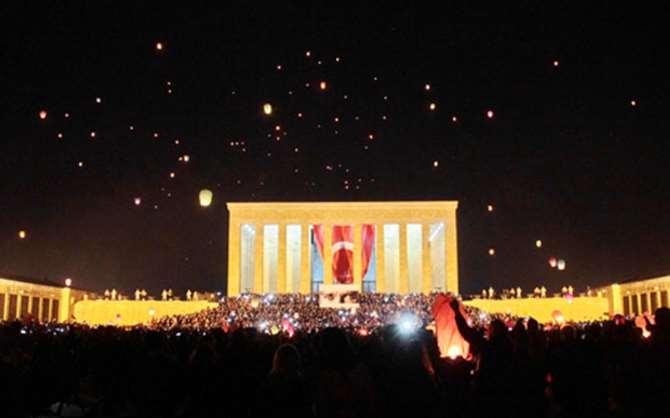 Anıtkabir 10 Kasım’da Saat Kaça Kadar Açık ?