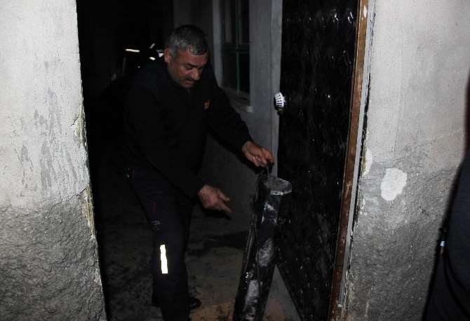 Annesinin Evde Bıraktığı Çocuk Yangında Öldü