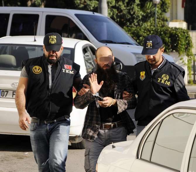 Antalya’da Işid Operasyonu : 2’si Rus 20 Gözaltı