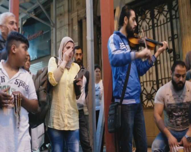 Arapça Ezgiler Suriyeli Kadını Gözyaşlarına Bağdu