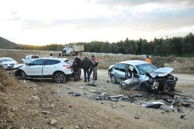 Aşırı Hız Kazaya Neden Oldu: 1 Ölü, 4 Yaralı