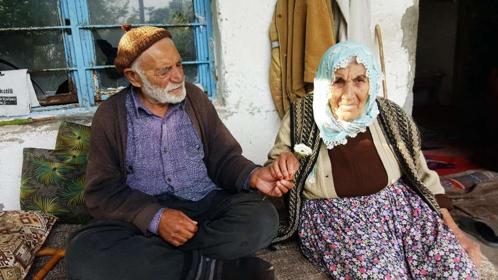 Asırlık Çiftin Bitmeyen Aşkı