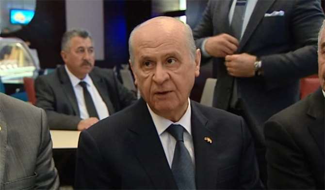 Bahçeli Herkesi Avm’lere Çağırdı