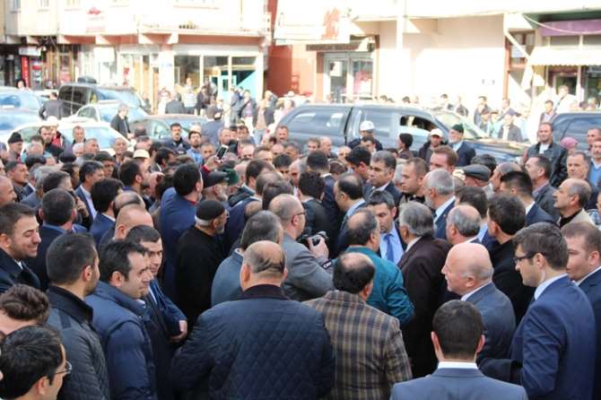 Bakan Ala’ya Baba Ocağında Sevgi Seli