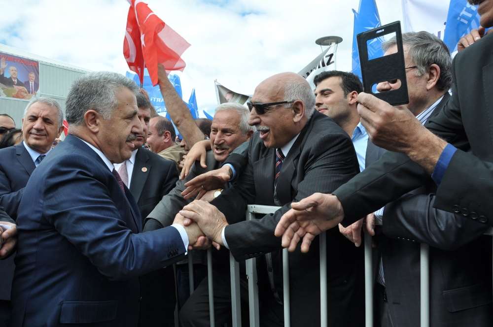 Bakan Arslan’a Memleketi Kars’ta Yoğun İlgi