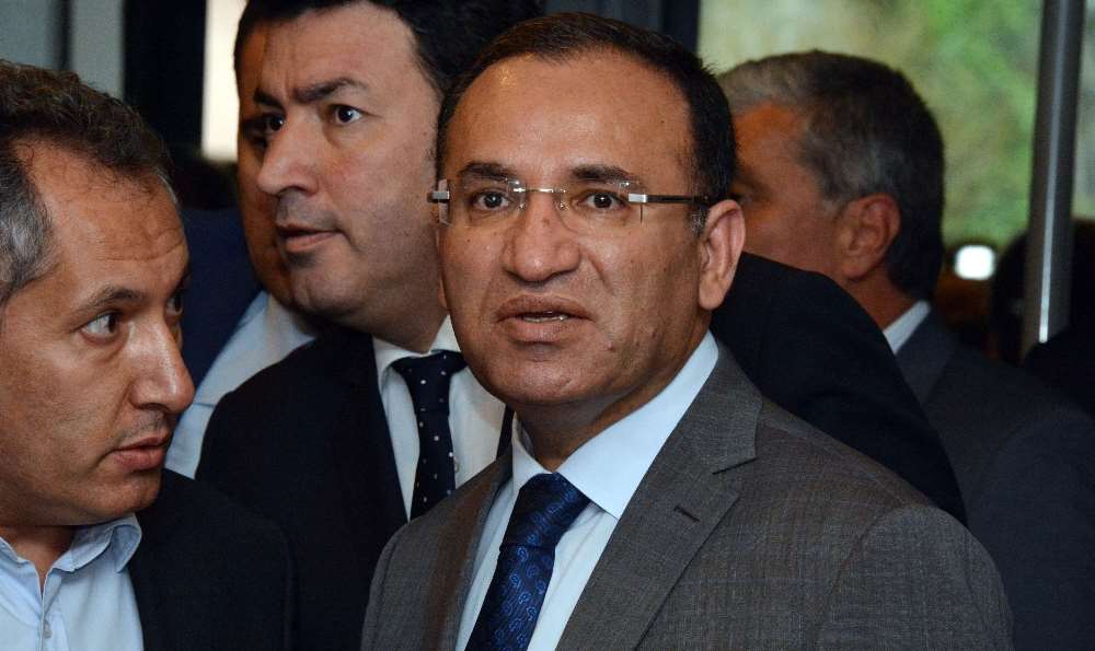 Bakan Bozdağ’dan Muhalefete ’birlik Beraberlik’ Eleştirisi