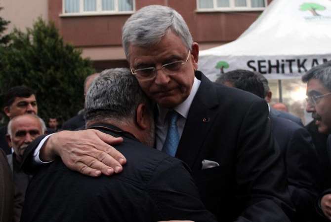 Bakan Bozkır Yüreği Yanan Babanın Acısına Ortak Oldu