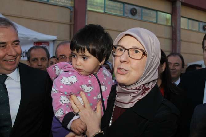 Bakan Ramazanoğlu: İzmir’de Yaşanan Görüntüler İnsanlık Dışı