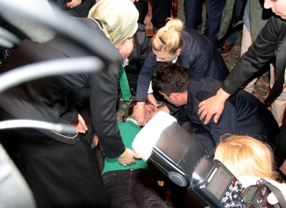 Bakan Ramazanoğlu Sağlık Ekipleri Gelene Kadar Bekledi!
