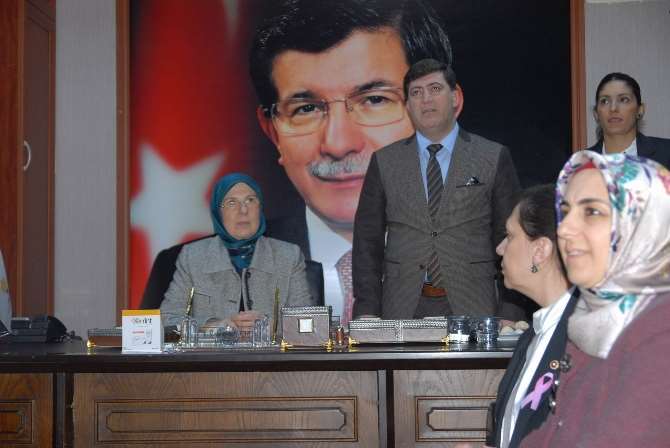 Bakan Ramazanoğlu Sur’dan Göç Edenlerle Buluştu