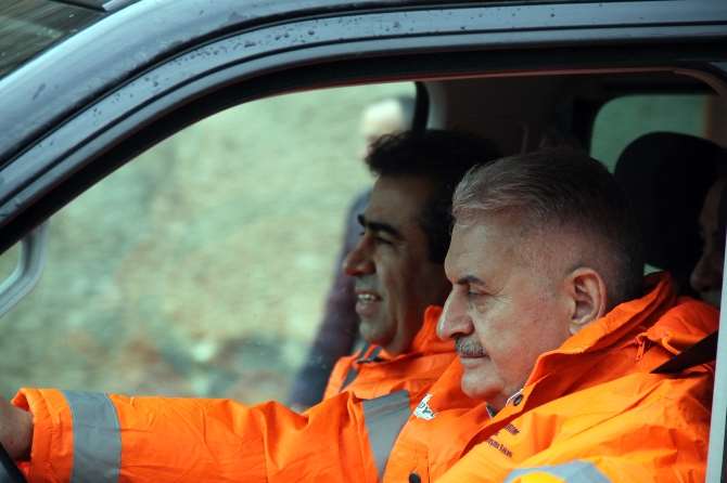 Bakan Yıldırım Çalışmaları Yerinde İnceledi