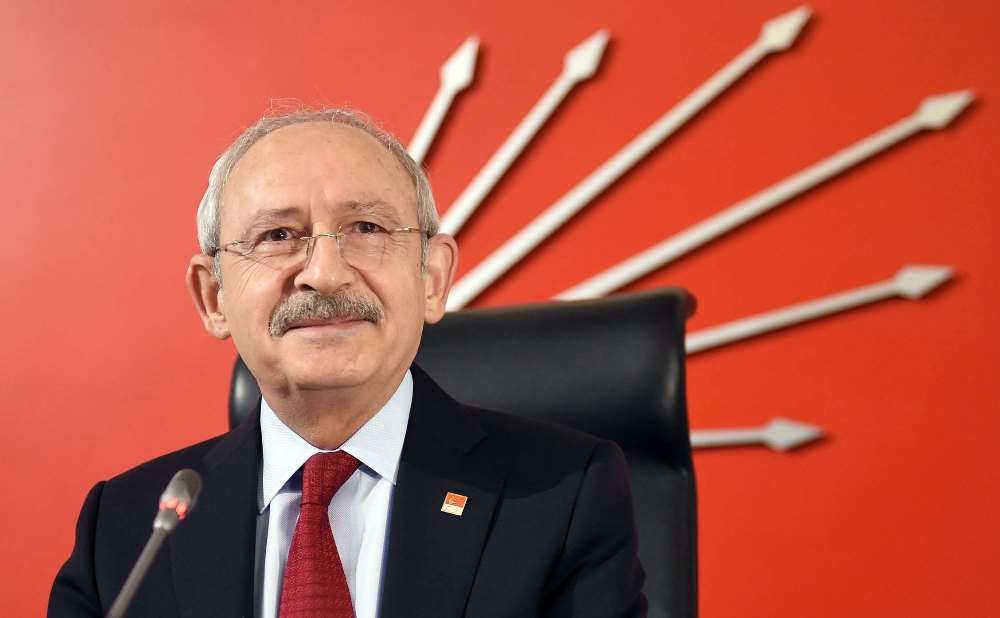Başbakan Davutoğlu, Kılıçdaroğlu’nu Sildi