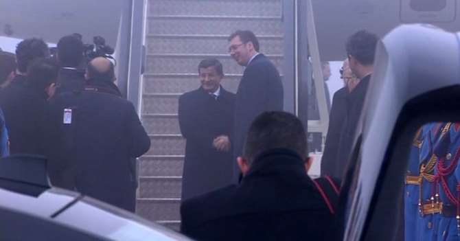 Başbakan Davutoğlu Sırbistan’da
