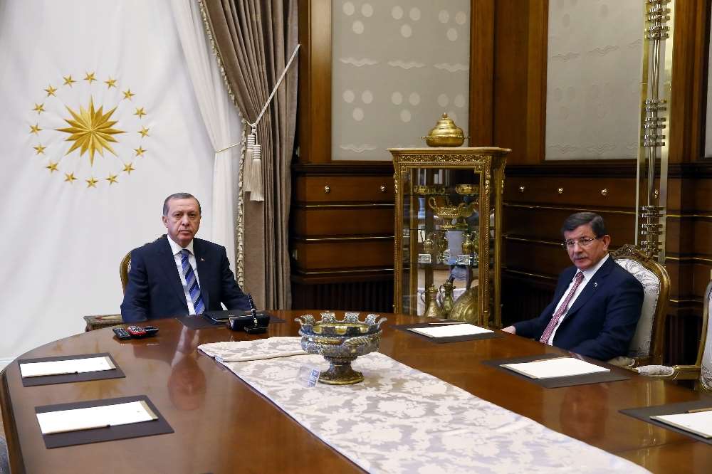 Başbakan Davutoğlu’nu Kabul Etti