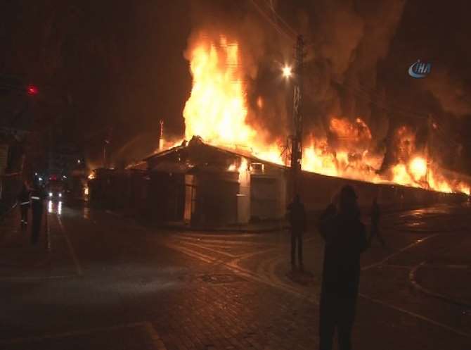 Başkent’te Alevli Gece: 250 Dükkan Küle Döndü