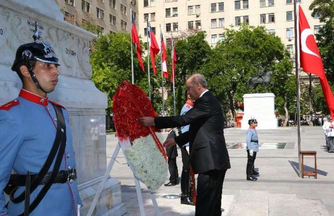 Bernardo O’higgins’ın Anıtına Çelenk Koydu
