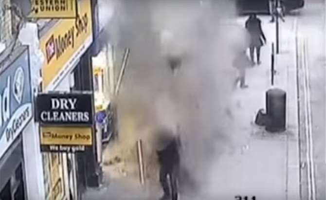 Bina Bir Anda Çöktü: İnsanlar Son Anda Kurtuldu