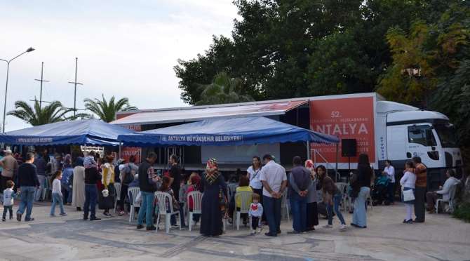 Bir Tır Dolusu Sinema