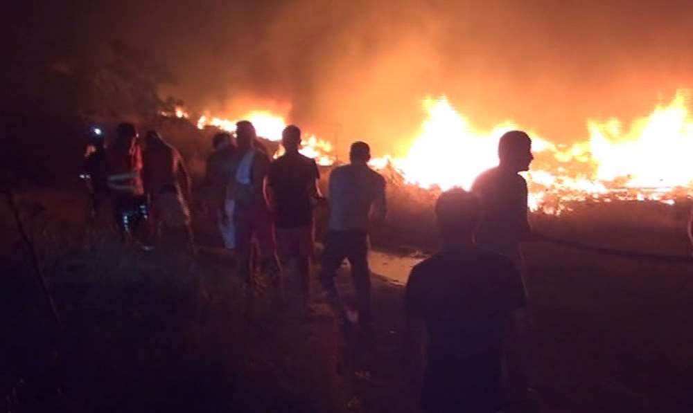 Bodrum’da Yangın 15 Saattir Sürüyor