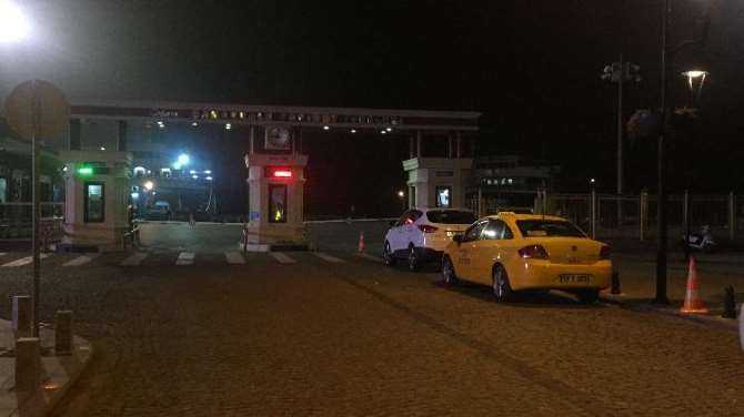 Boğaz Trafiğe Kapatıldı