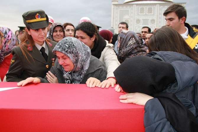 Bu Acıya Yürek Dayanmaz: Ne Olur Gitme
