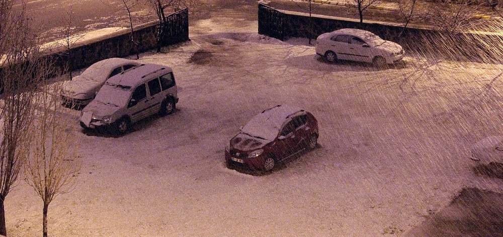 Bu Fotoğraflar Bu Gece Çekildi !