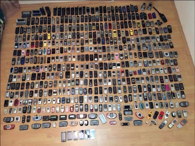 Bu Telefon Koleksiyonu Satışta: Değeri 200 Bin Lira